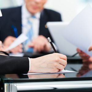 Choosing Between Public Defenders vs. Private Attorneys