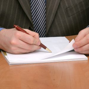 What is the difference between a DA and a prosecutor