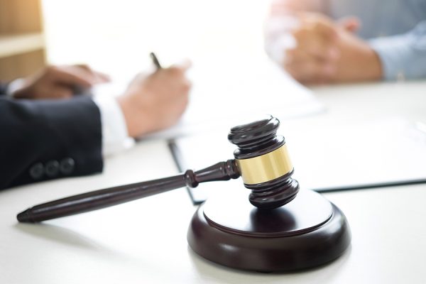 what-should-you-do-if-defense-lawyer-isnt-fighting-for-you